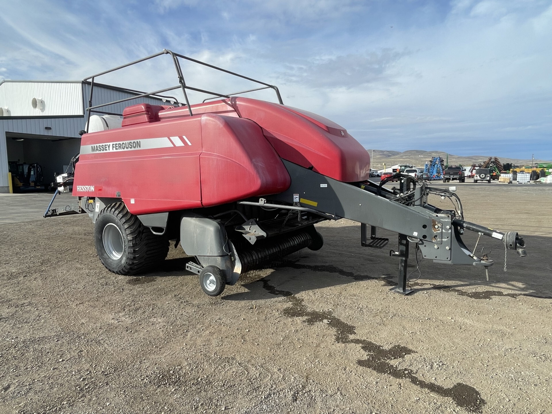 2013 Massey Ferguson 2170 Image 3