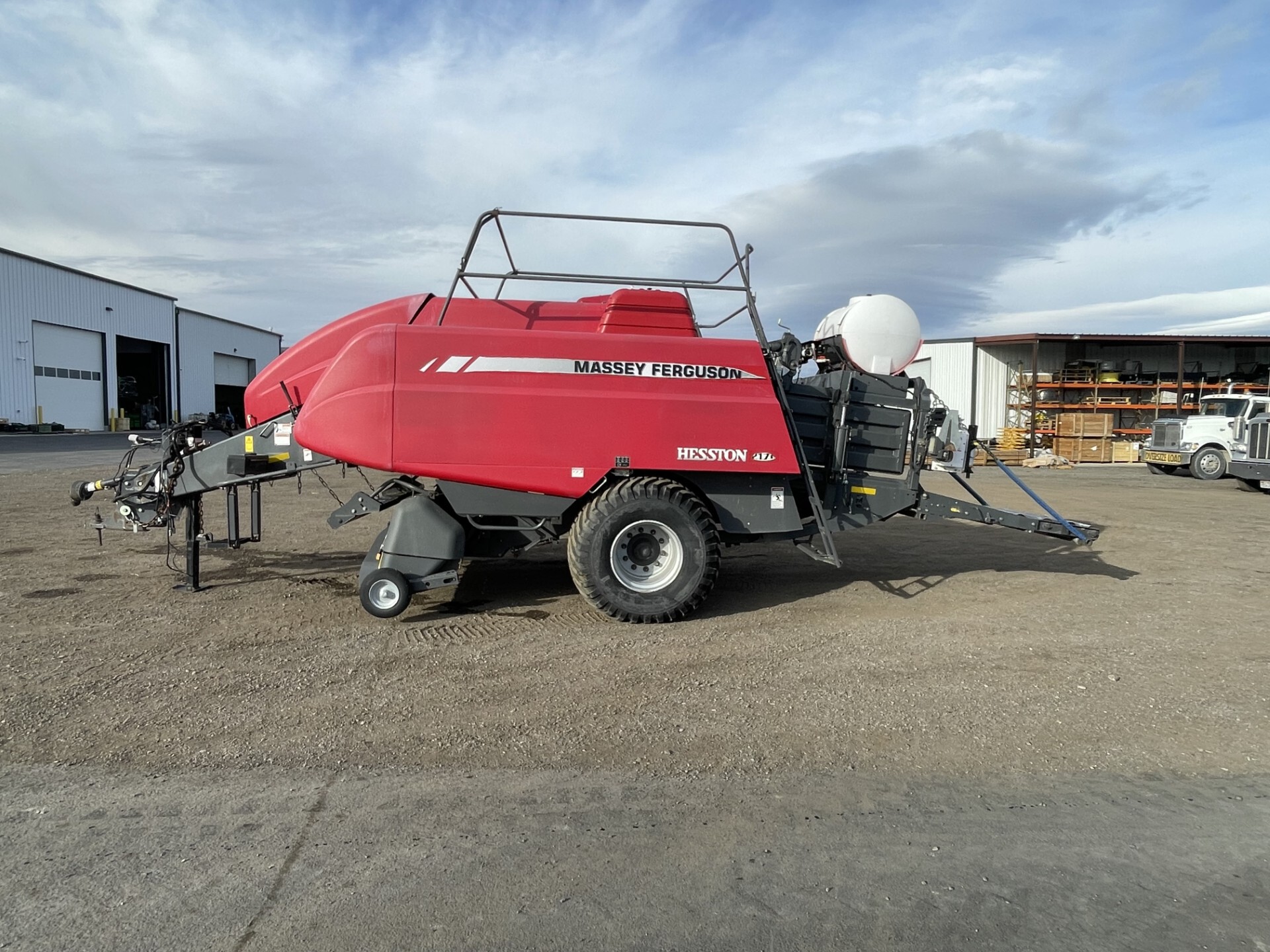 2013 Massey Ferguson 2170 Image 8