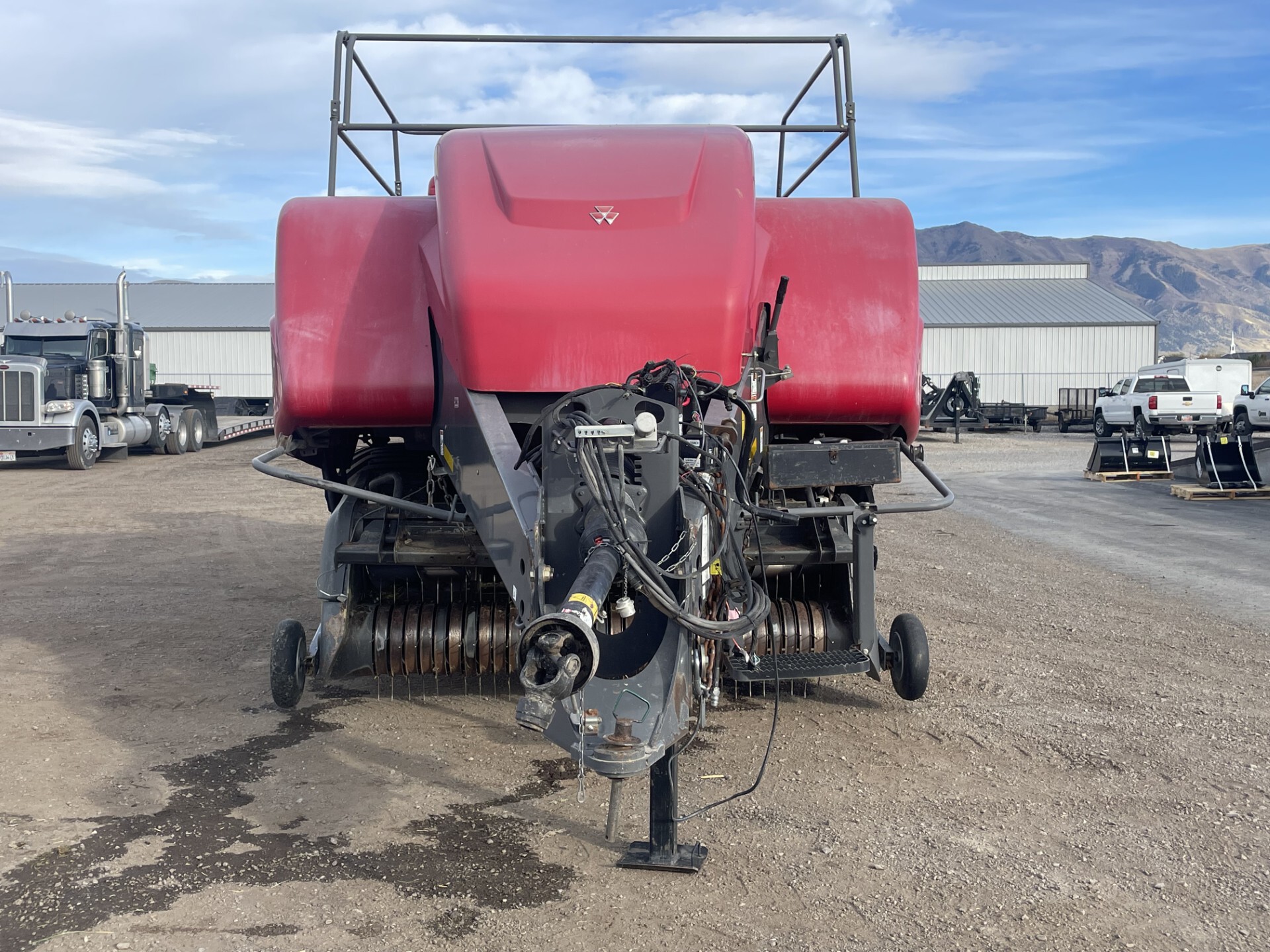 2013 Massey Ferguson 2170 Image 2