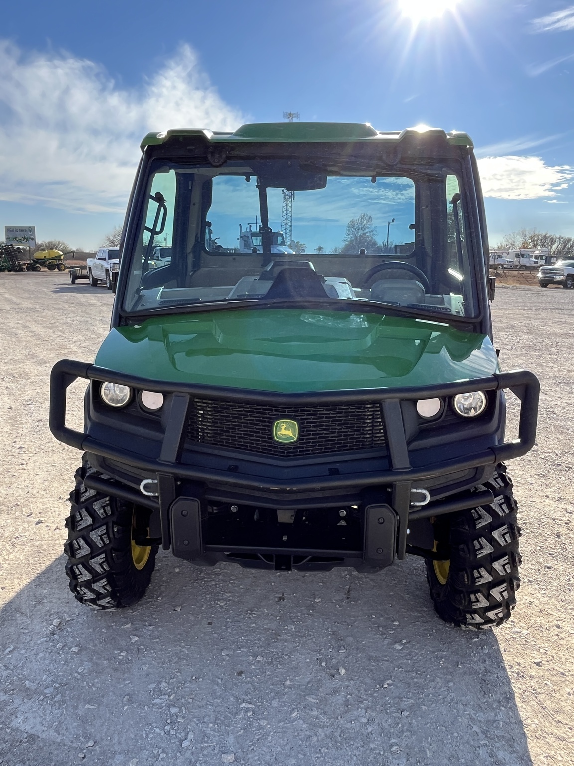 2021 John Deere XUV 835R Image 2