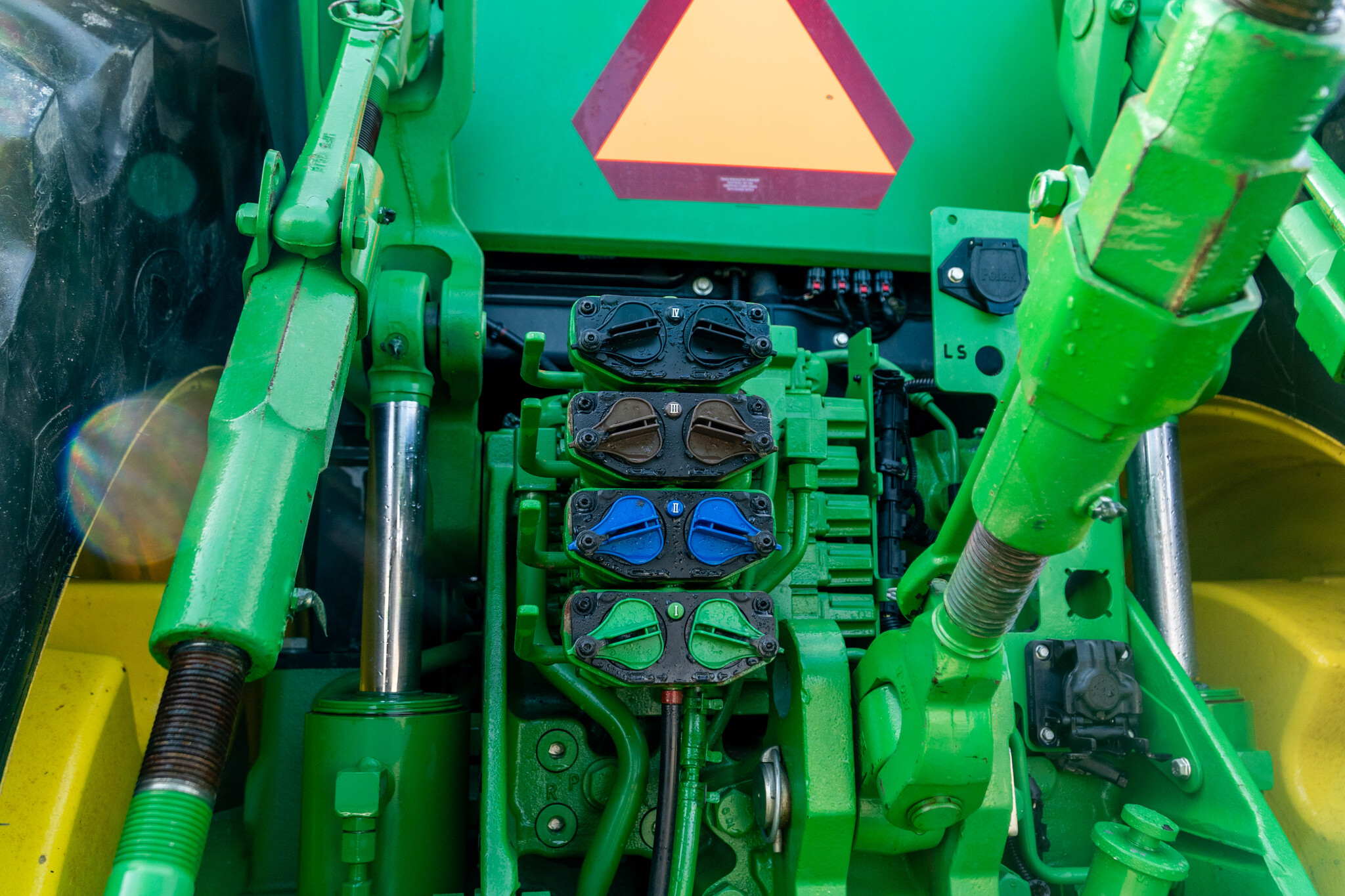 Used 2022 John Deere 8R 310 Row Crop Tractors at Koenig Equipment in Anna, OH - PhotoXL18