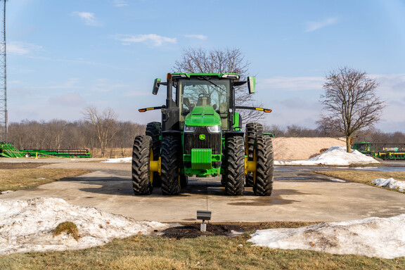 Used 2022 John Deere 8R 310 Row Crop Tractors at Koenig Equipment in Anna, OH - Photo7