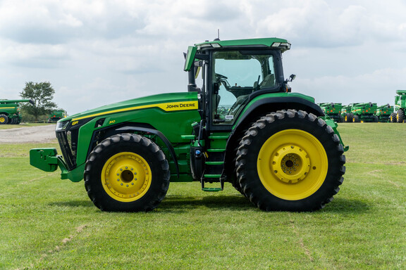 Used 2022 John Deere 8R 310 Row Crop Tractors at Koenig Equipment in Anna, OH - Photo1