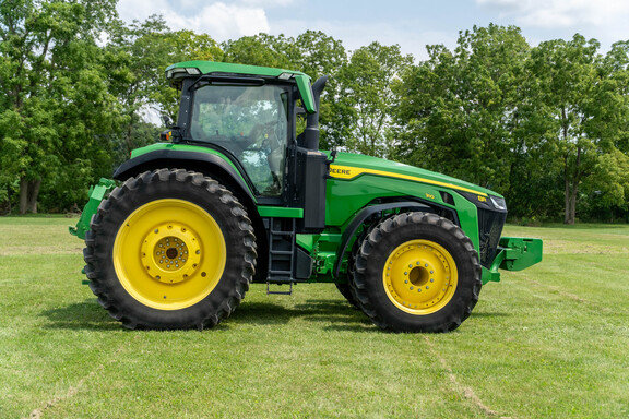 Used 2022 John Deere 8R 310 Row Crop Tractors at Koenig Equipment in Anna, OH - Photo5