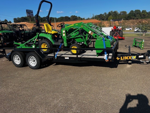 2024 John Deere 1023E Image 1