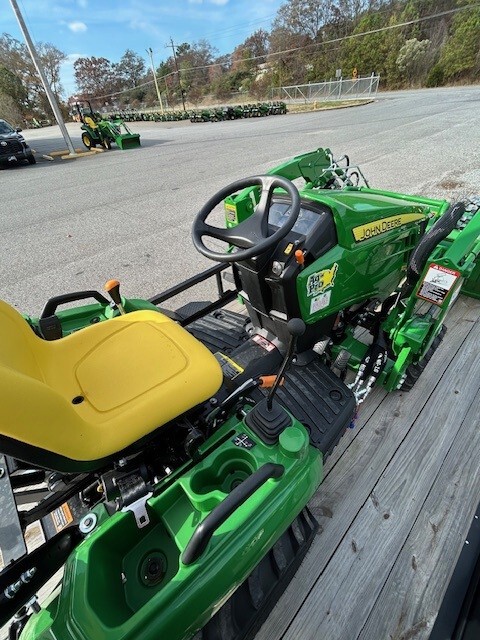 2024 John Deere 1023E Image 2