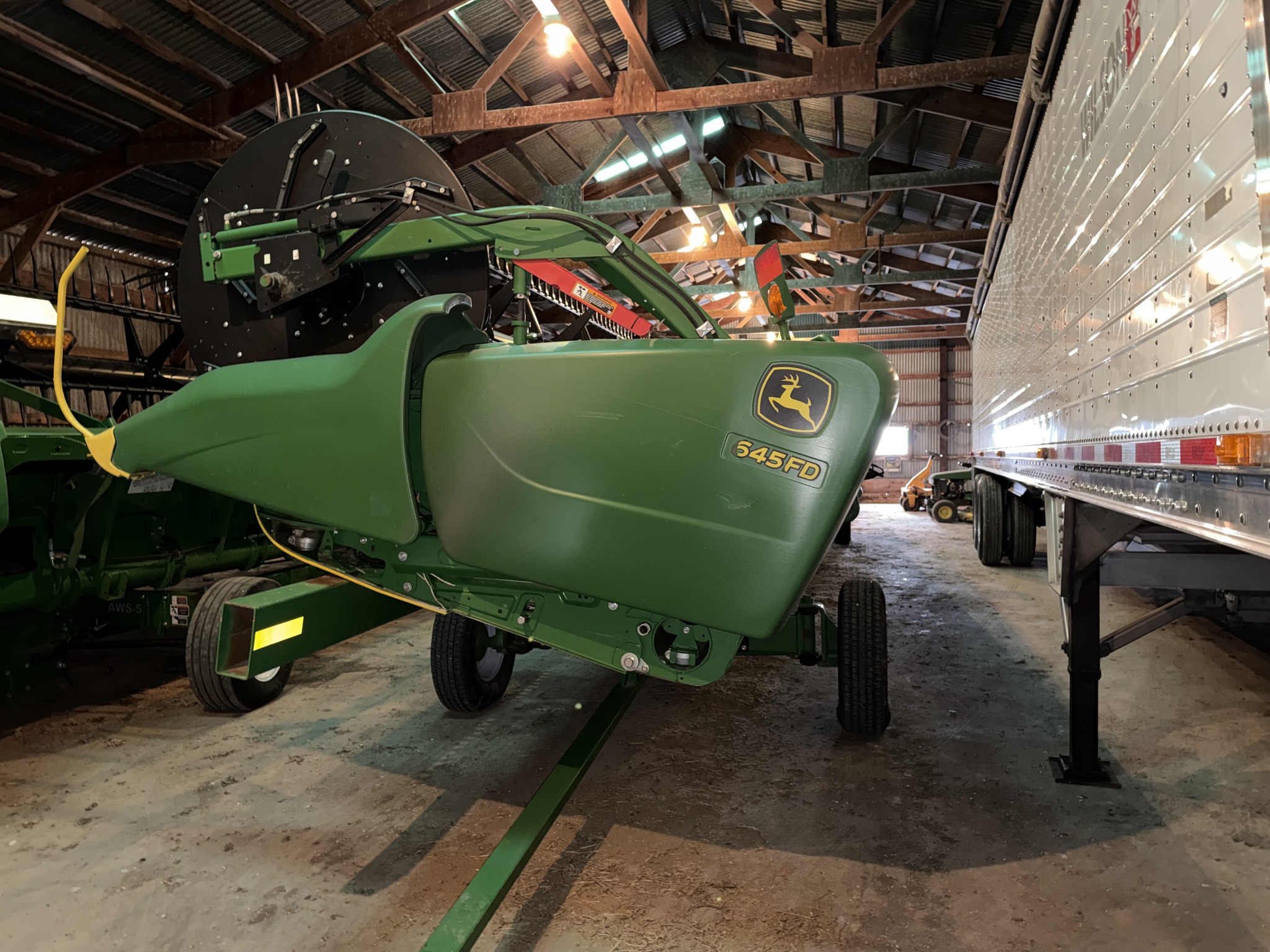 2018 John Deere 645FD Image 1