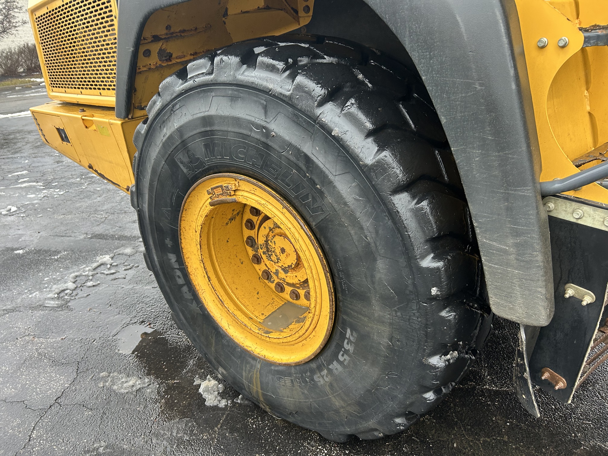 2018 John Deere 260E Image 10