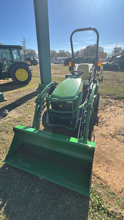 2024 John Deere 1025R Photo 5