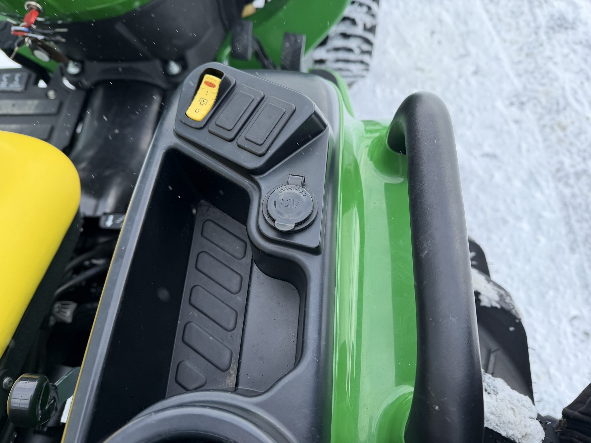 2025 John Deere 3032E Image 14