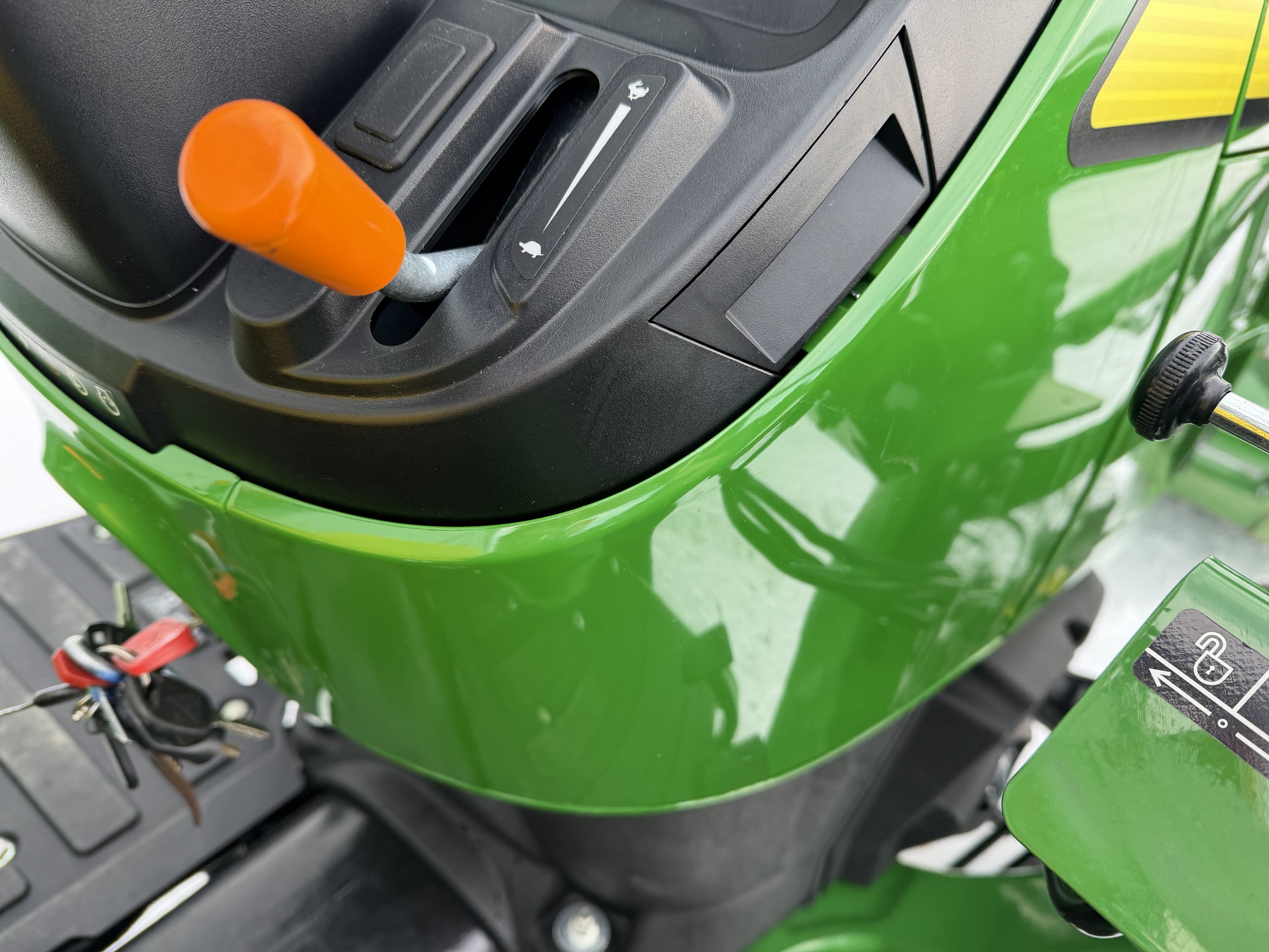 2025 John Deere 3032E Image 19