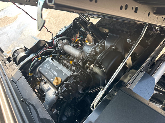 2022 John-Deere 835M