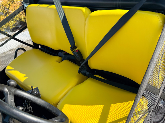 2022 John-Deere 835M