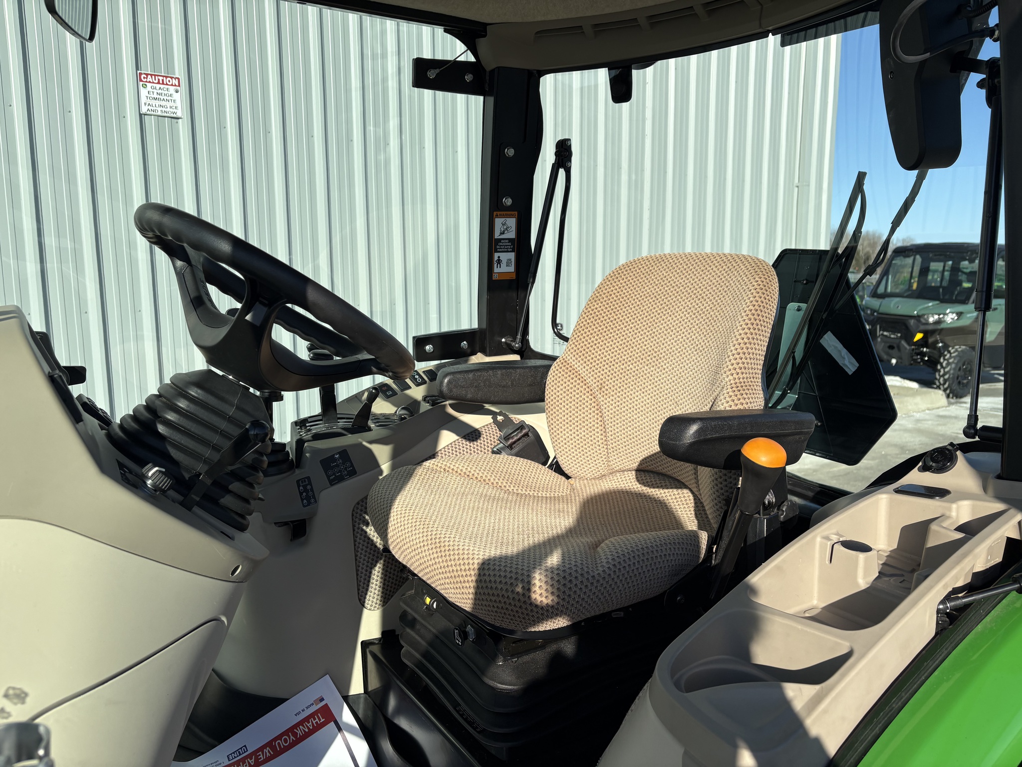 2022 John Deere 4066R Image 8