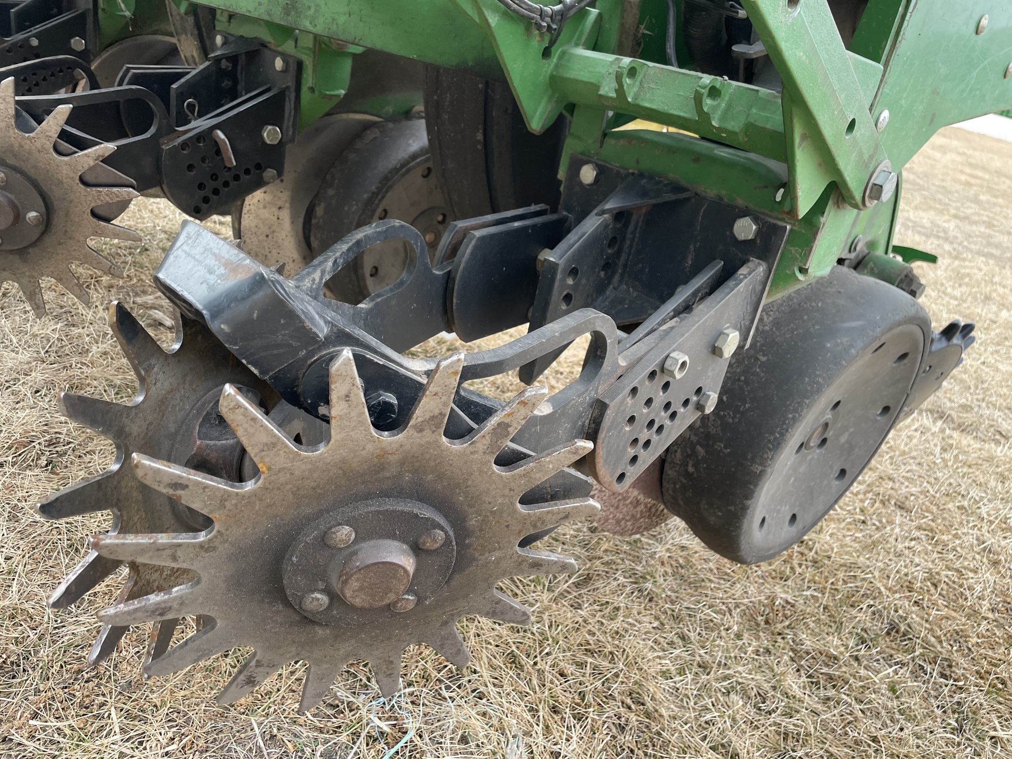  2000 John Deere 1770 at Heritage Tractor in Geneseo, IL