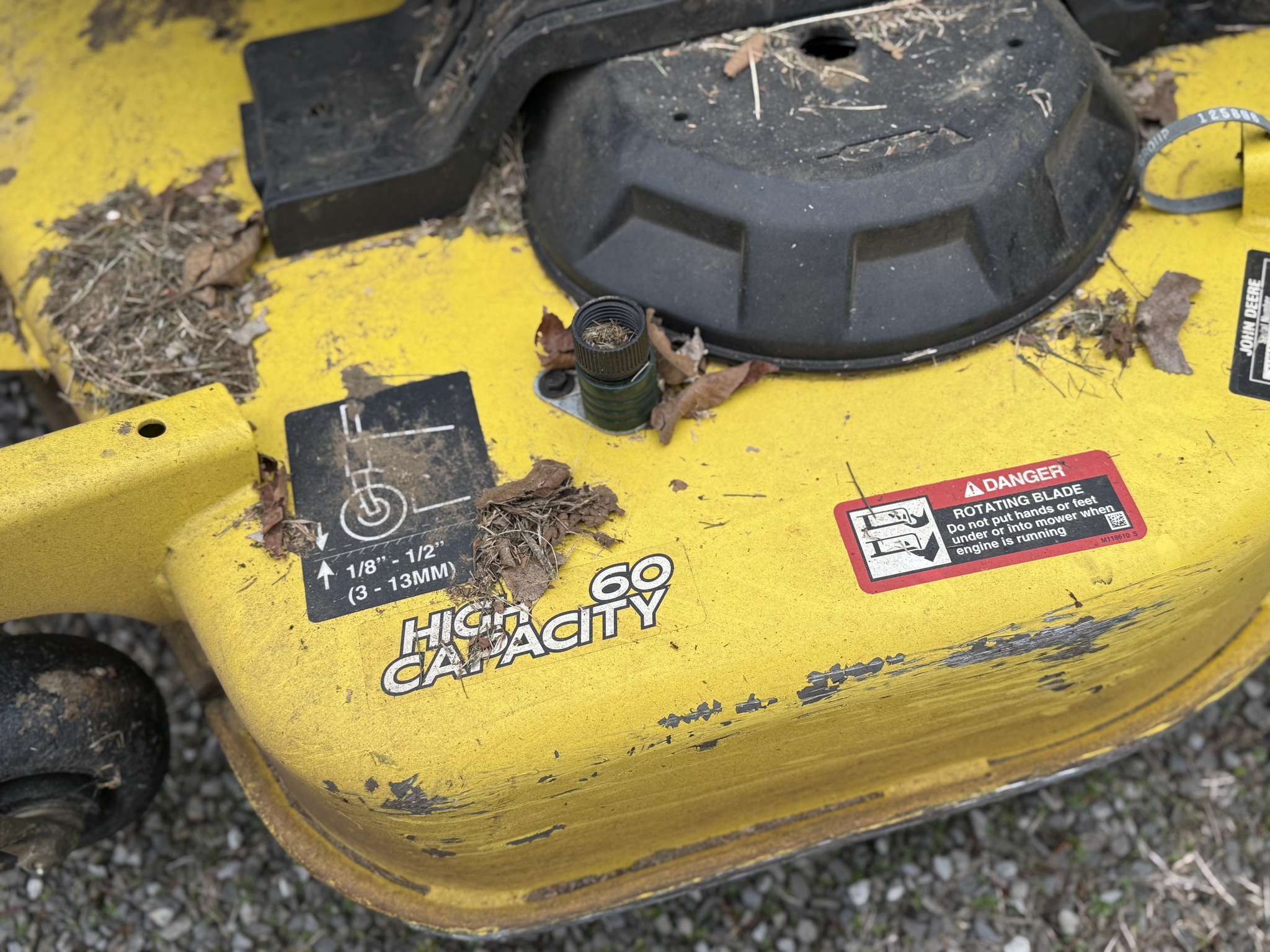 2022 John Deere X730 Image 6