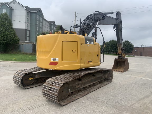 2021 John Deere 245G LC