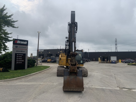 2021 John Deere 245G LC