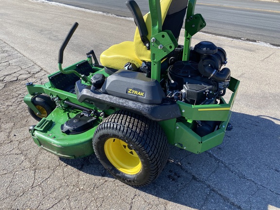 2025 John Deere Z760R - Photo3