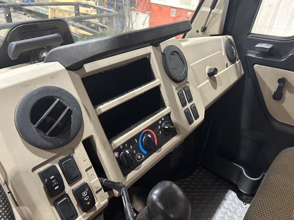 2018 John Deere XUV 835R - Photo12