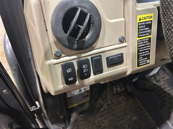 2018 John Deere XUV 835R - Photo13