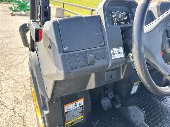 2023 John-Deere XUV865M Diesel