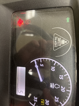 New In-Stock 2024 John Deere 1025R Compact Utility Tractors at Koenig Equipment in Urbana, OH - Photo4