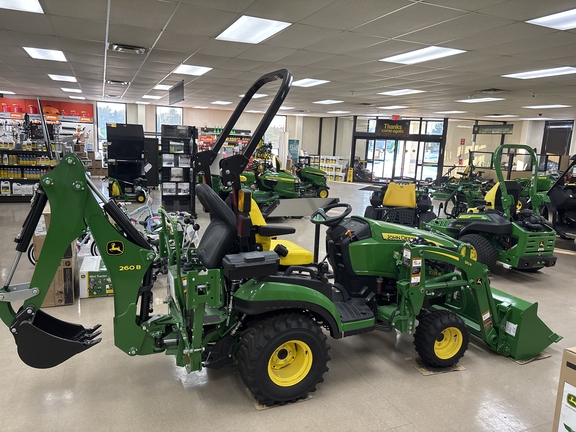 New In-Stock 2024 John Deere 1025R Compact Utility Tractors at Koenig Equipment in Urbana, OH - Photo5