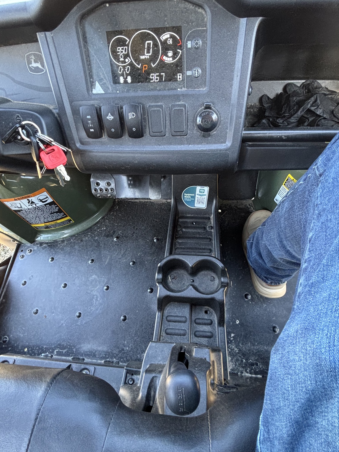 2025 John Deere XUV 825M Image 5