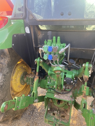 2023 John Deere 5100E Photo 8