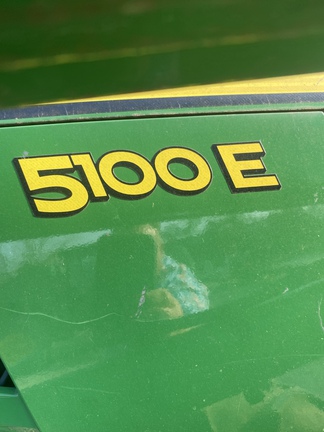 2023 John Deere 5100E Photo 10