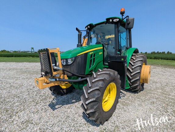 Photo of 2023 John Deere 6110M