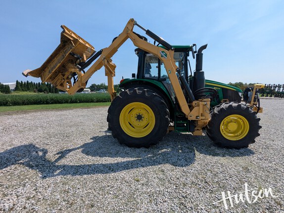 Photo of 2023 John Deere 6110M