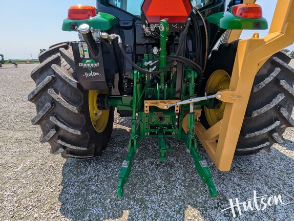 Photo of 2023 John Deere 6110M