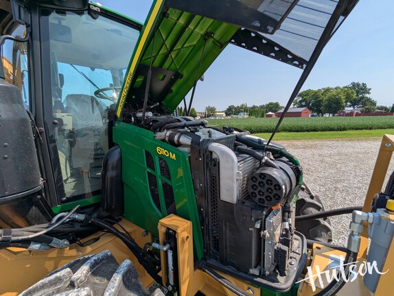 Photo of 2023 John Deere 6110M