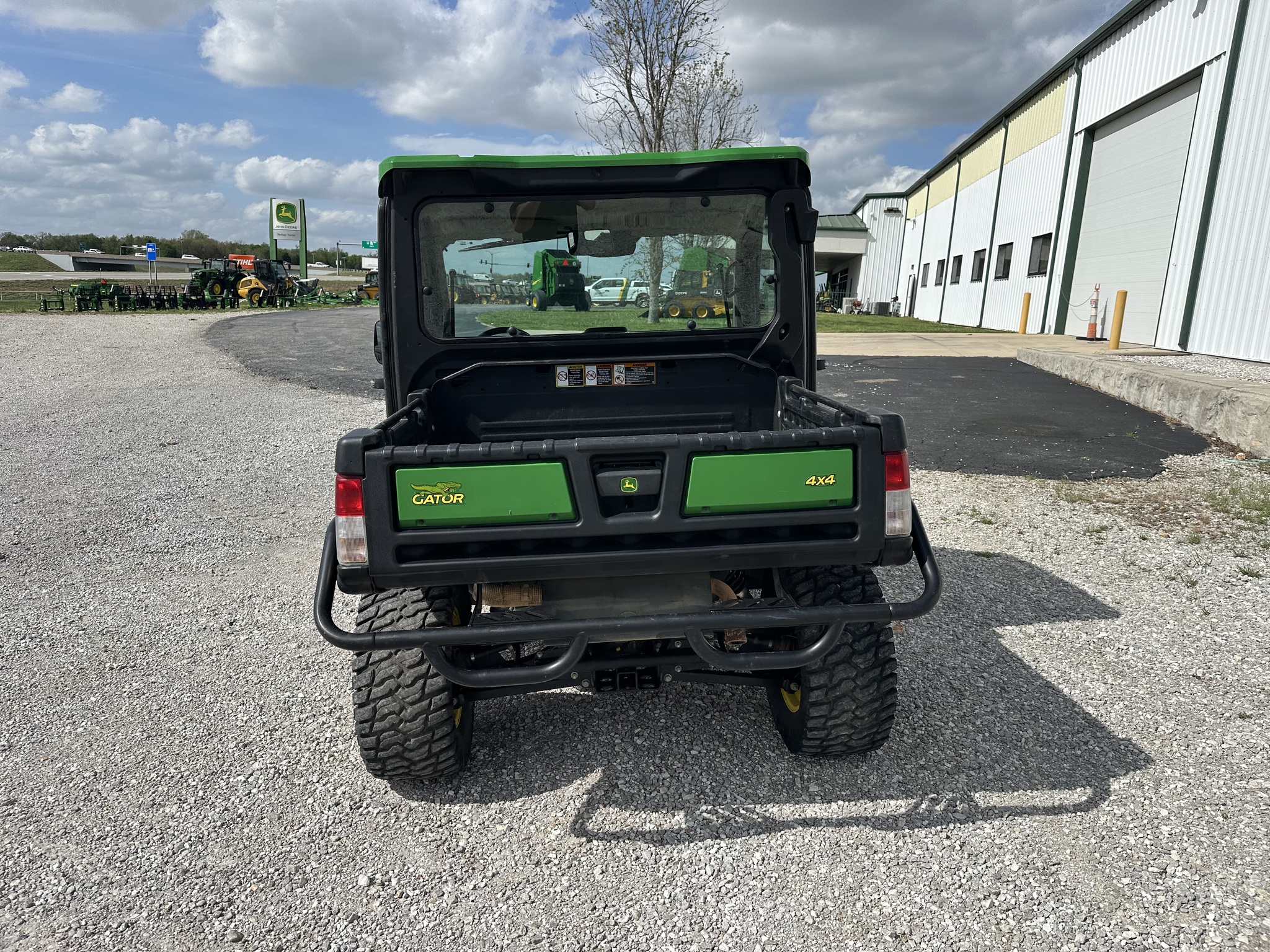  2023 John Deere XUV 835R at Heritage Tractor in Joplin, MO