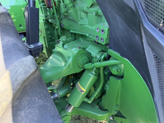 2023 John Deere 8R 410 - Photo13