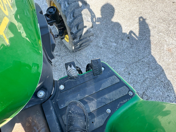 2022 John-Deere 3038E