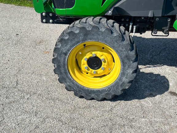 2022 John-Deere 3038E