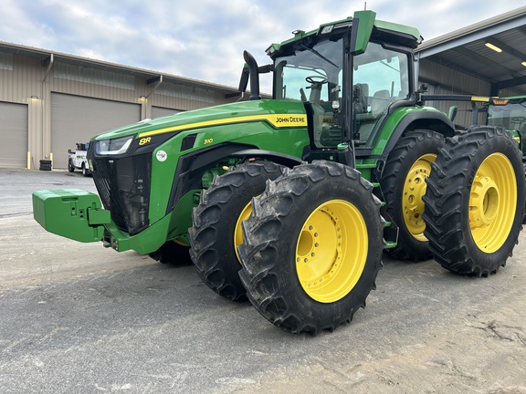 2025 John Deere 8R 340 Photo 2