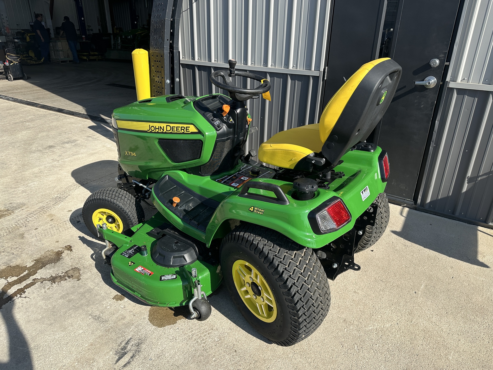 2023 John Deere X734 Image 2
