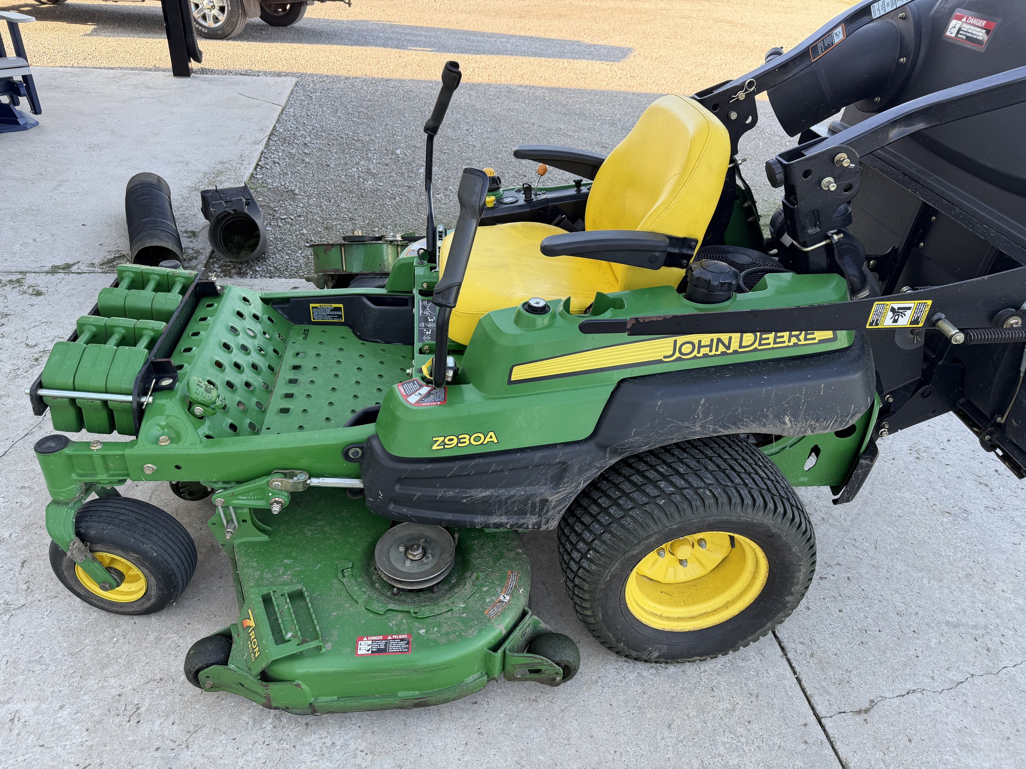 2010 John Deere Z930A Image 2