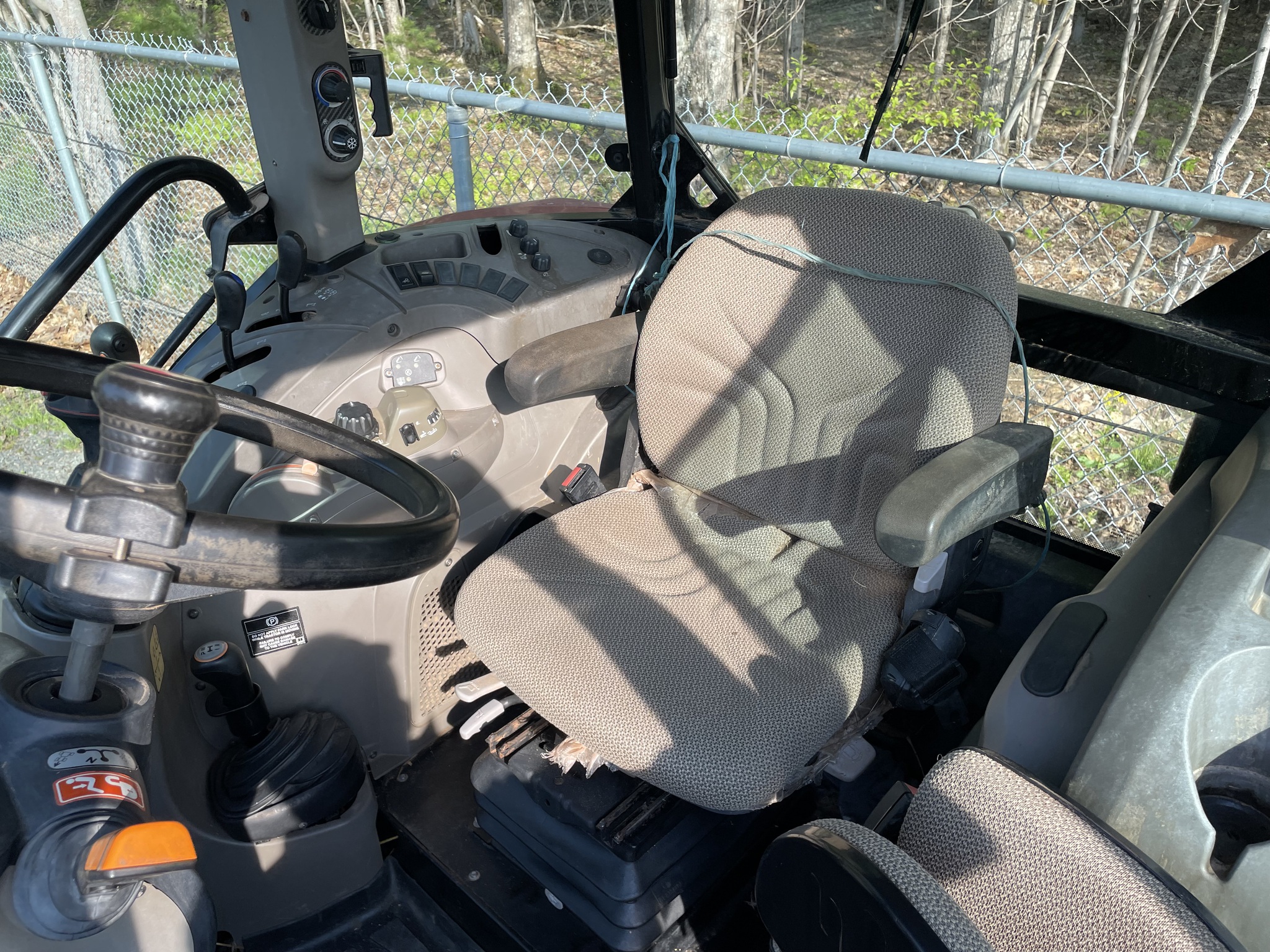 2017 Case IH Farmall 95C Pltfrm Image 21