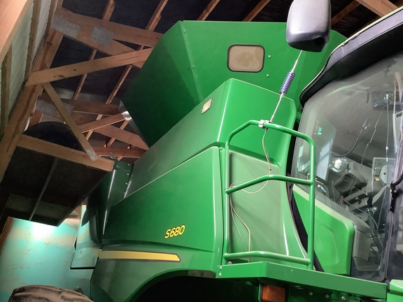 Photo of 2015 John Deere S680