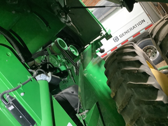 Photo of 2015 John Deere S680