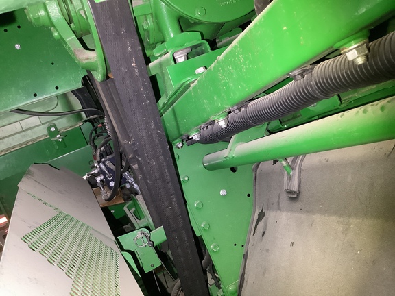Photo of 2015 John Deere S680