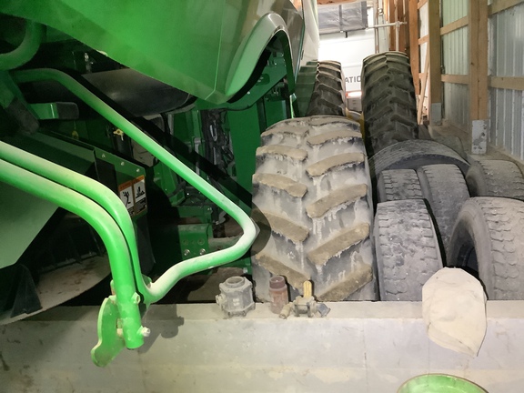 Photo of 2015 John Deere S680