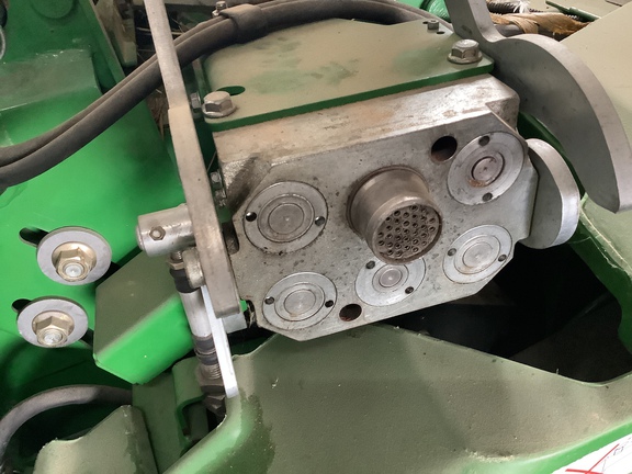 Photo of 2015 John Deere S680