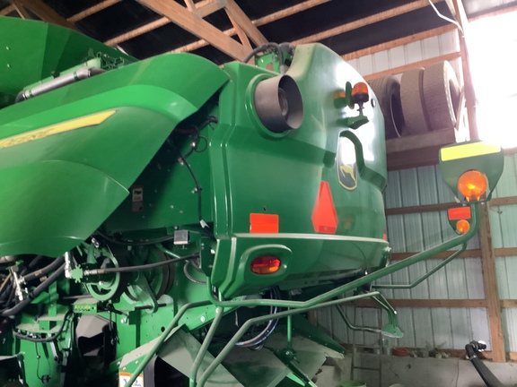 Photo of 2015 John Deere S680