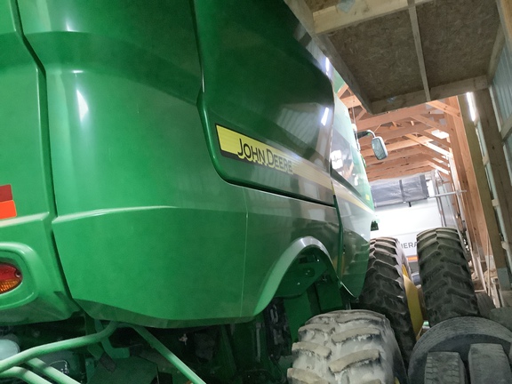 Photo of 2015 John Deere S680